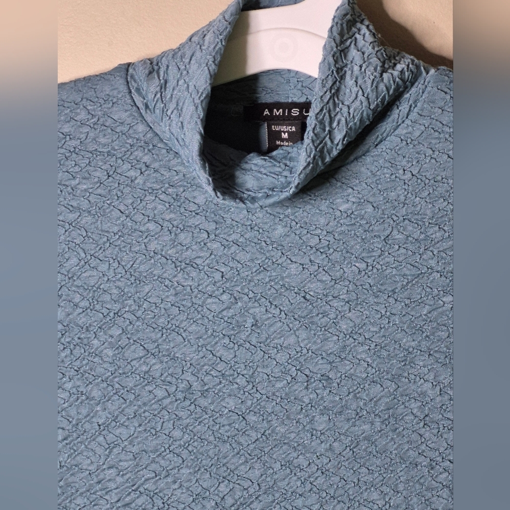 Amisu High-necked Long Sleeved Top - Picture 2 of 8